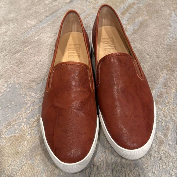 Frye
Mia Leather Slip-On Platform Sneakers white brown size 9.5 new without tag - Picture 2 of 7